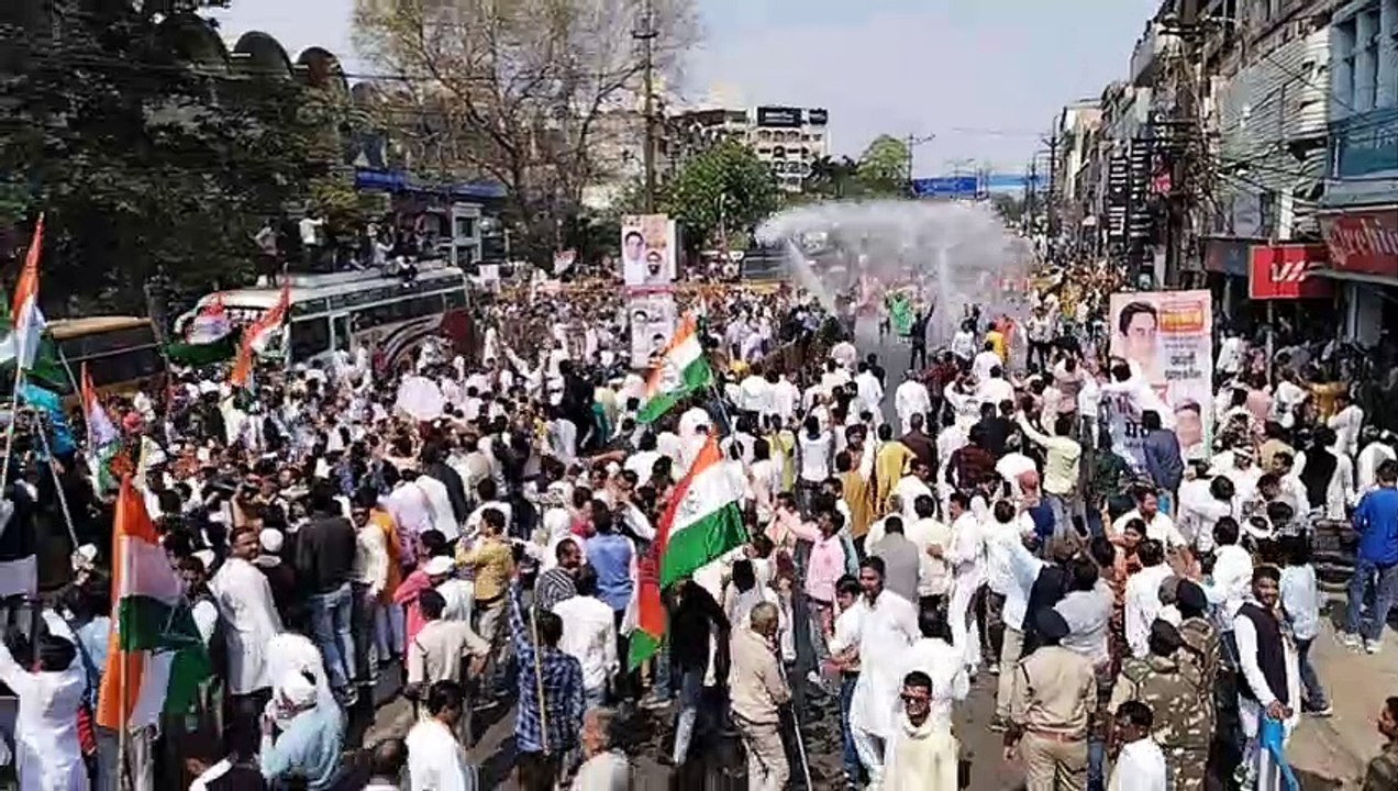 कांग्रेस ने कमलनाथ के नेतृत्व में सोमवार को भोप...