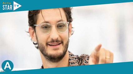 « J'encours combien de temps de prison ? » : Pierre Niney hilare après avoir fait une étonnante conf