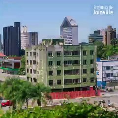 Veja como foi o processo de demolição do "Prédio Verde" em Joinville