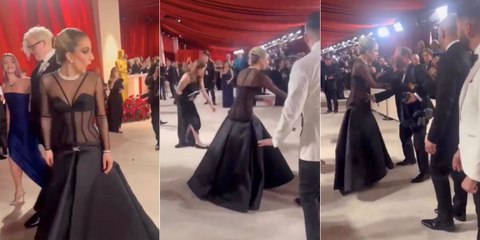 Lady Gaga corrió a auxiliar a un fotógrafo que se cayó en plena alfombra roja de los Oscar