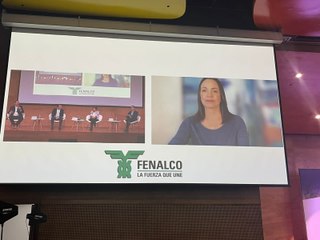 María Corina Machado asegura que algunas empresas públicas deberán ser privatizadas