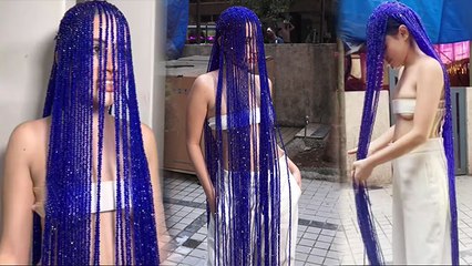 Urfi Javed Blue Hair Strings के साथ White Pants Bralette Look Video Viral । Boldsky