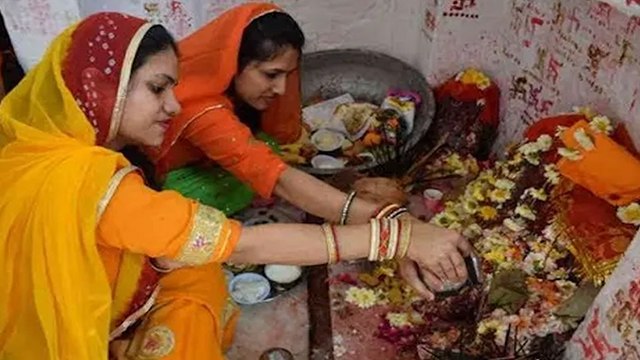 Sheetala Ashtami 2023: शीतला अष्टमी की पूजा कैसे करें | शीतला अष्टमी का शुभ मुहूर्त | Boldsky