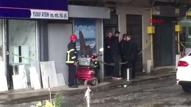 2 kişiyi vurarak kendisini çatıya kilitleyen şahıs, 14 saat sonra ikna edilip teslim oldu