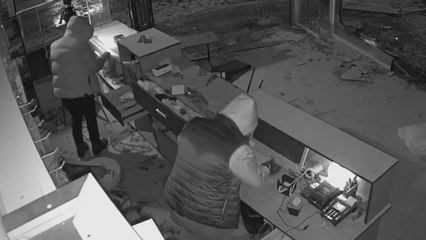 Depremi fırsat bilip 5 milyon liralık soygun yaptılar