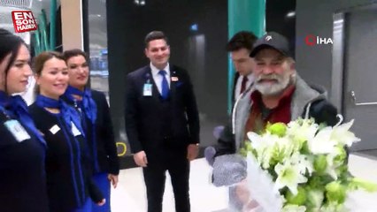 Ünlü oyuncu Haluk Bilginer sahnede fenalaştı