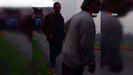 Çıkan yangında tek katlı ev kullanılamaz hale geldi