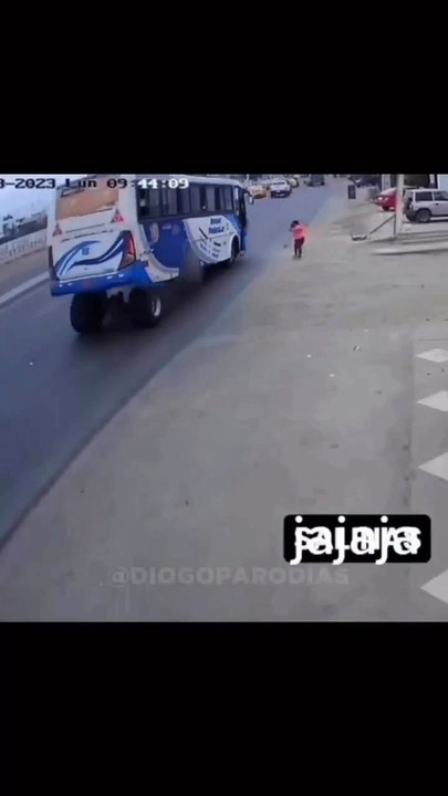 Never Seen This Happen To A Bus