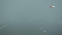 Aksaray'da yoğun sis görüş mesafesini 10 metreye düşürdü