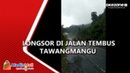Terekam Kamera! Momen Ngeri Longsor Tutup Jalan Tembus Tawangmangu-Sarangan