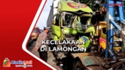 Video herunterladen: Lima Kendaraan Terlibat Kecelakaan Beruntun di Lamongan