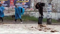 Des pluies diluviennes entraînent des inondations au Pérou
