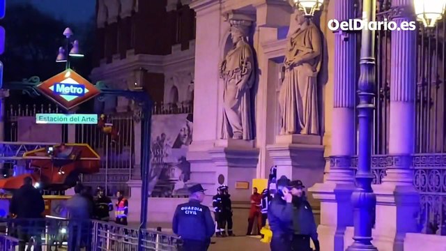 Greenpeace bloquea las entradas del Ministerio de Agricultura para pedir el fin de las macrogranjas: “Cerradlas ya”