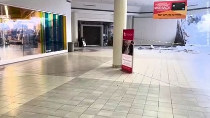 Heavy snow causes mall roof to collapse in Minnesota