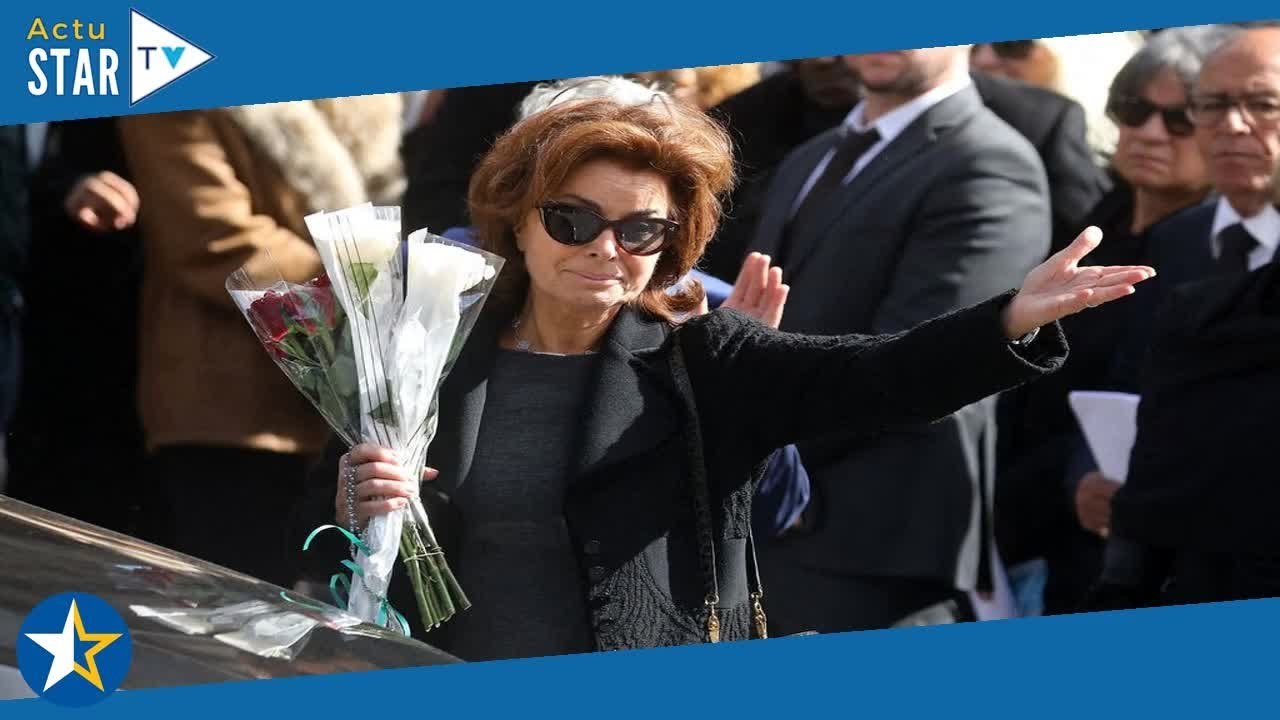 "C'était d'une extrême violence" : Dominique Tapie revient sur le terrible cambriolage dont sa famil