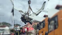 Bombeiros finalizam retirada de destroços de avião após queda em BH; piloto morreu e filha segue internada