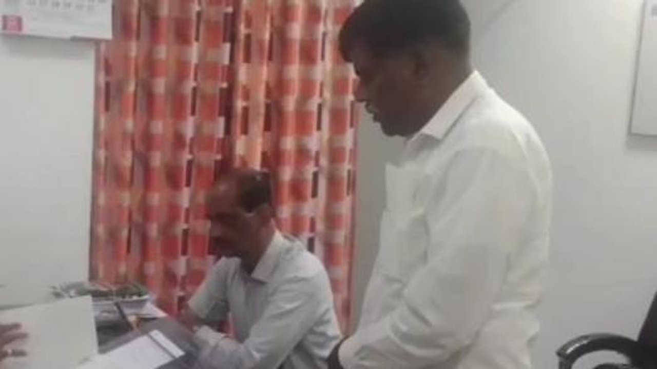 देवास: पैकी प्लाट को लेकर दिया आवेदन