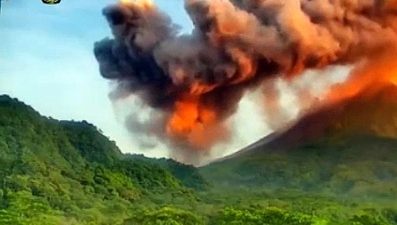 Moment Indonesia's Mount Merapi Volcano Erupts, Spewing Lava - Incredible Footage
