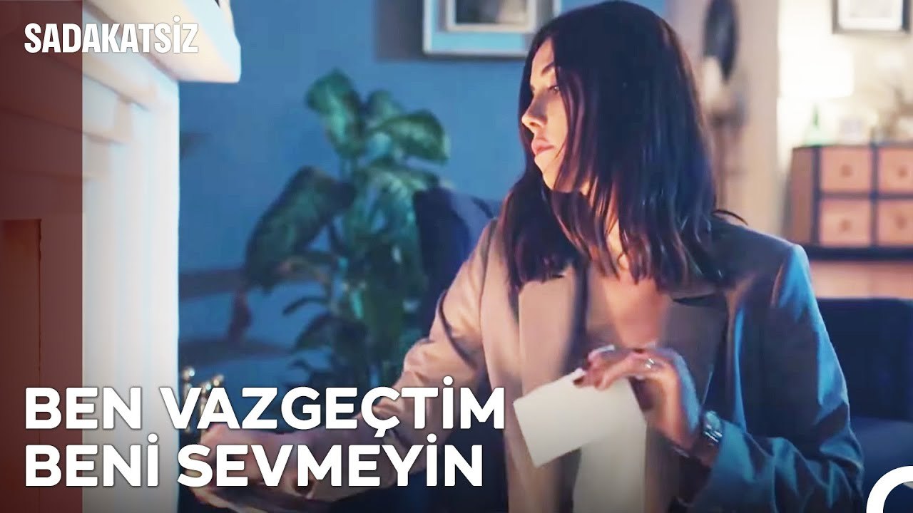 Yak Bütün Fotoğrafları Ona Ait Bütün Eşyaları - Sadakatsiz