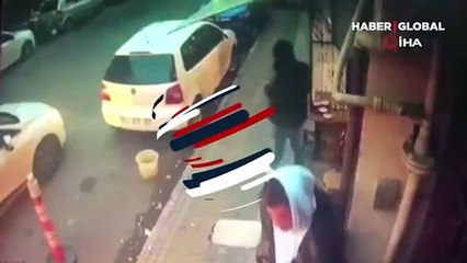 İstanbul Sarıyer'de silahlı saldırıya uğrayan kişiler ellerindeki çaylarını yudumlamaya devam ettiler