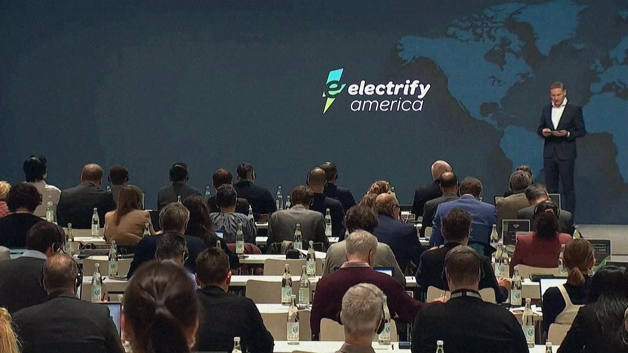 VW baut Batteriefabrik in Kanada