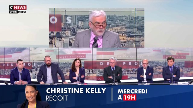 Pascal Praud était comme chaque jour aux commandes de son émission L'heure des pros , sur CNEWS