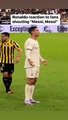 Réaction de Ronaldo quand les fans crient Messi dans le stade