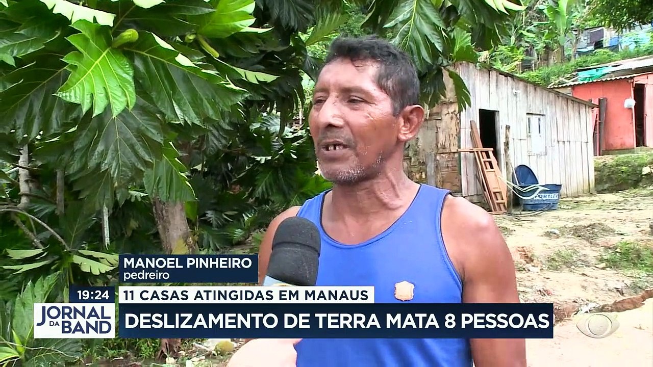 Deslizamento de terra em Manaus deixa mortos e feridos 14/03/2023 12:59:20