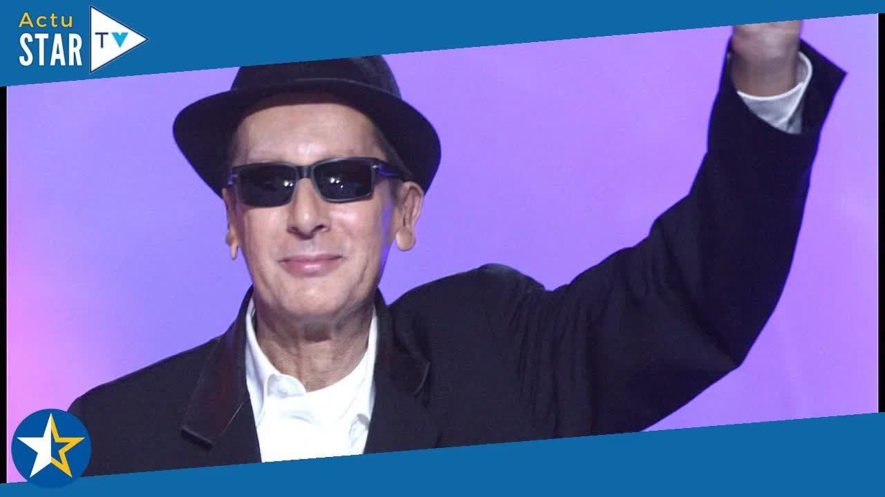 Alain Bashung, son couple fusionnel avec la "scandaleuse" Chloé Mons : "Ça ne plaisait pas à tout le