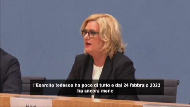 Germania, 100 miliardi per la difesa: Ma non si è speso un euro