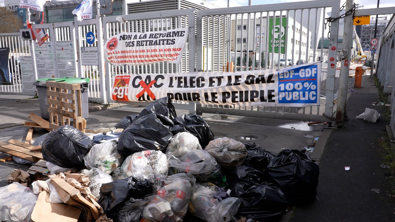 « Éboueur jusqu’à 64 ans, c’est de la démence » : l'incinérateur de déchets d’Ivry reste bloqué