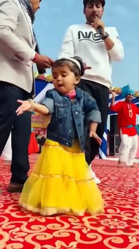 Kamar Teri left right Hale #shortvideo #cutebabydancevideo #ajayhoodasong