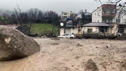 Adıyaman'da konteyner sele kapıldı, 1 kişi hayatını kaybetti, 4 kişi kayıp