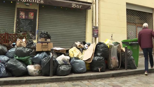 Grève des éboueurs : Gérald Darmanin demande à la mairie de Paris de réquisitionner du personnel