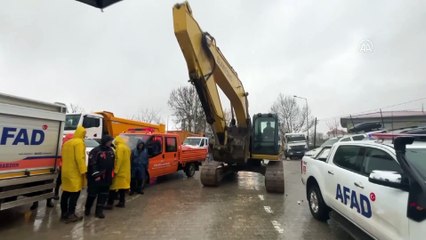 Tut ilçesinde suya kapılan konteynerdeki 1 kişi öldü, 4 kişi kayboldu