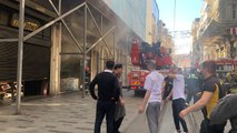 İstiklal Caddesi'nde restorandaki yangın kiliseye sıçradı
