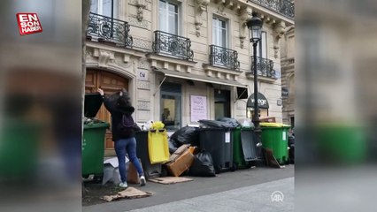 Paris'te günlerdir toplanmayan çöpler görüntülendi