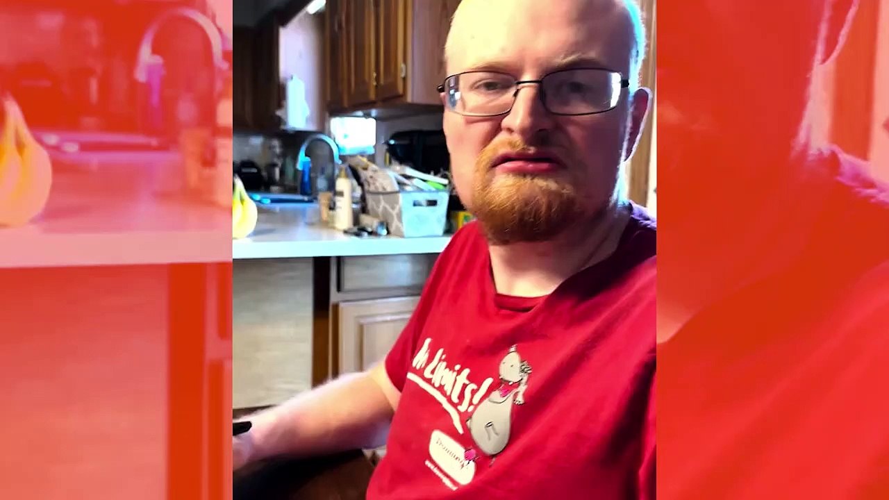 Com mais de 1 milhão de seguidores no Tik Tok artista autista impressiona com seus desenhos de animais