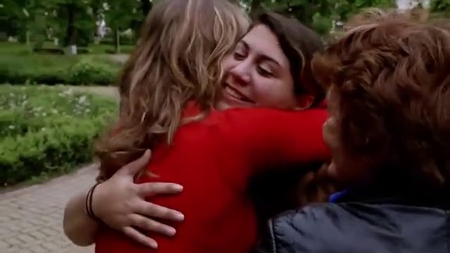 Simona a New Zealand Kiwi brought up by adoption through Francis and her husband Went Looking For Her Romanian Birth Mother | a true Lost & Found Real Families story will break your heart.