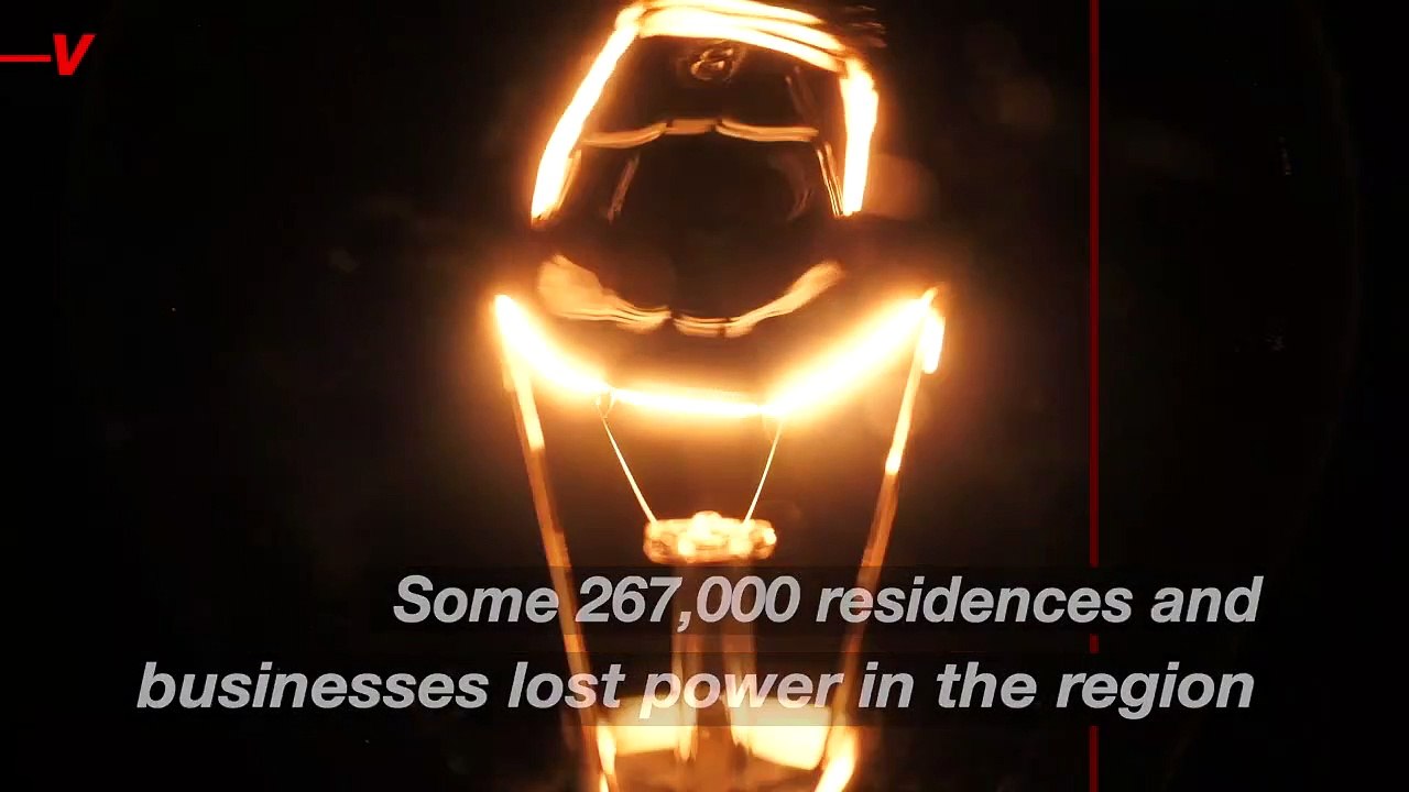 Nor’easter Tears Across US, Grounding Flights and Leaving Many Covered in Snow and In the Dark