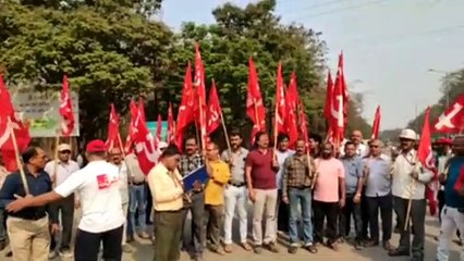 बीएसपी गेट पर सीटू ने एरियर्स समेत अन्य विषयों को लेकर किया प्रदर्शन