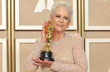 Jamie Lee Curtis llama 'elles' a su premio Óscar, en honor a su hija transgénero
