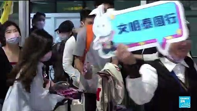 China to reopen to tourists, resume all visas