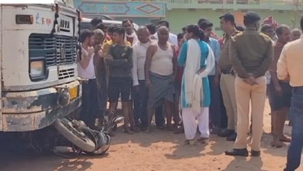 नालंदा: तेज रफ्तार बस ने बाइक को मारी टक्कर, दो व्यक्ति बुरी तरह ज़ख़्मी