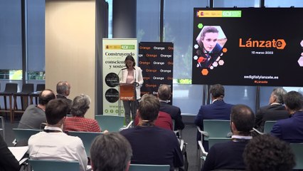 La ministra Reyes Maroto inaugura la V edición del programa de emprendimiento digital Lánzate