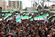 Suriye'de halk iç savaşın 12. yılında Esad'ı protesto etti