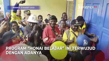 Momen Relawan Mengajar Anak-Anak di Desa Waa Banti Mimika