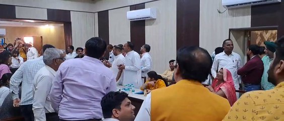 अतिक्रमण हटाने पर बैकफुट आई नगर परिषद