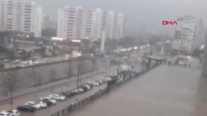 Diyarbakır'da yıldırım düşme anı kamerada