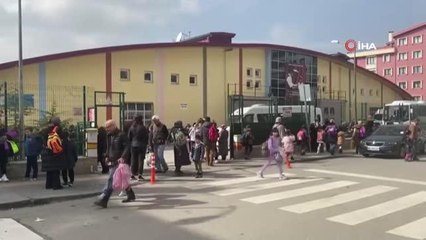 Ankara'da sinir krizi geçiren şahıs ilkokuldaki 20 kişiyi rehin aldı